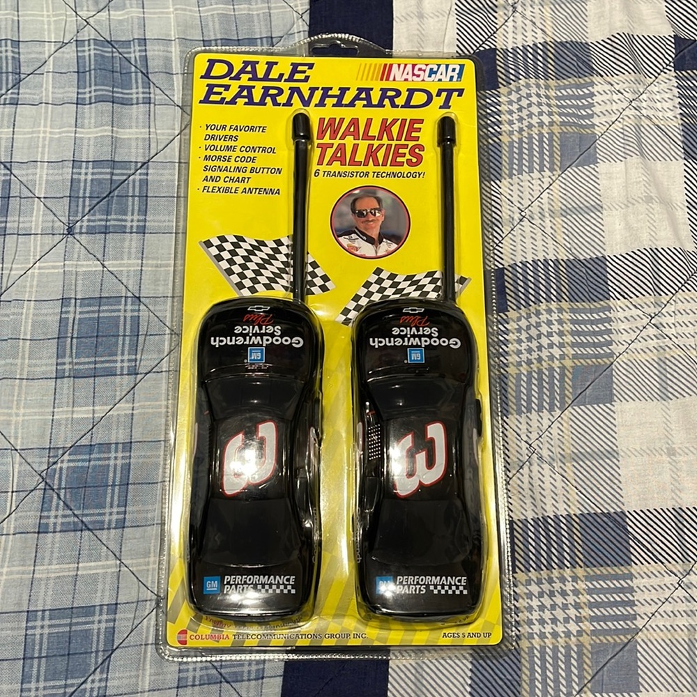 Dale Earnhardt Walkie Talkies (6 Transistor Technology)